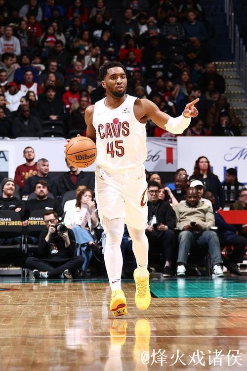 米切尔48分赛季新高莫布里23+13+6 骑士胜奇才